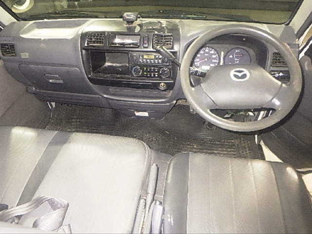 MAZDA BONGO VAN 2010