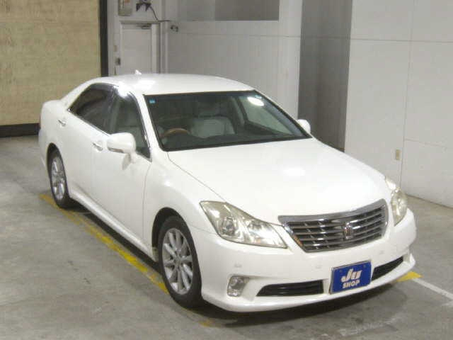 TOYOTA CROWN 2010