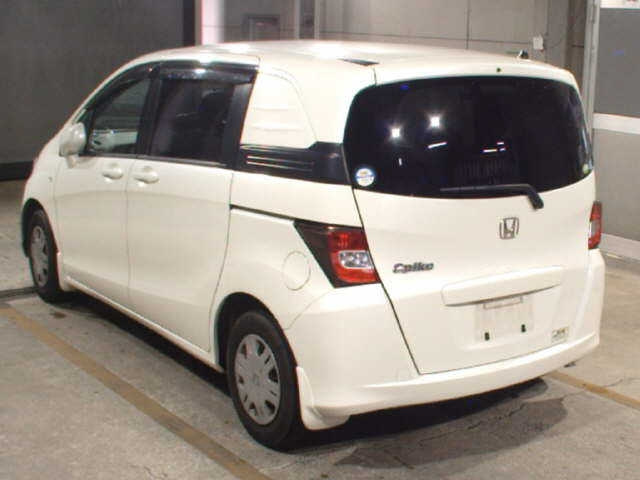 HONDA FREED 2010