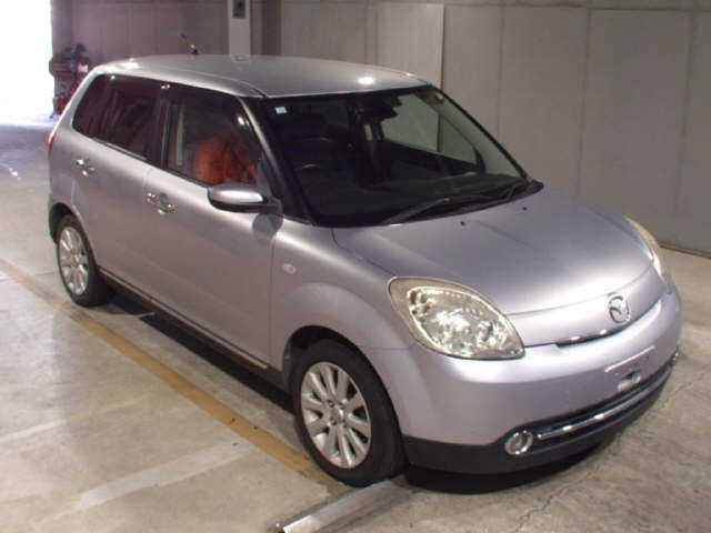 MAZDA VERISA 2010