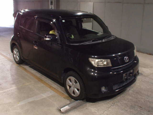 TOYOTA BB 2010