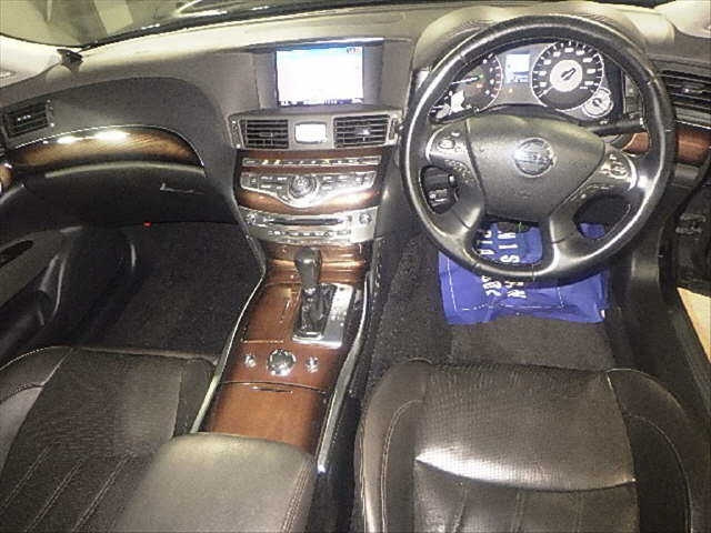 NISSAN FUGA 2011