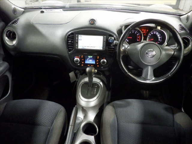 NISSAN JUKE 2010