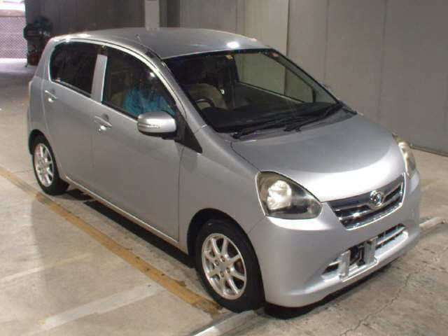 DAIHATSU MIRA E S 2012