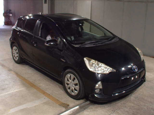 TOYOTA AQUA 2012