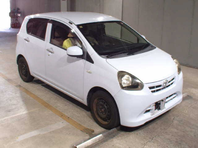 TOYOTA PIXIS EPOCH 2012