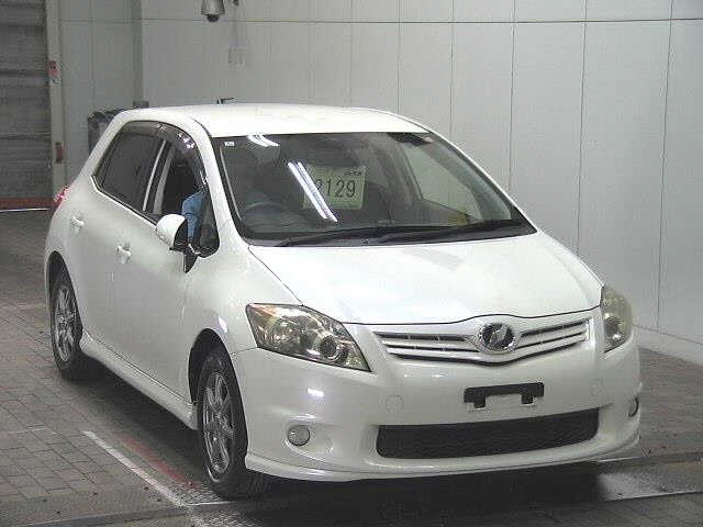 TOYOTA AURIS 2010