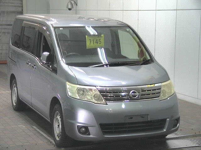NISSAN SERENA 2010