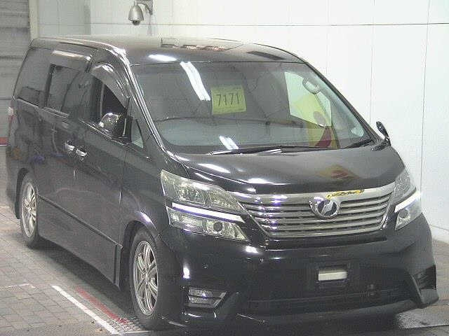 TOYOTA VELLFIRE 2010