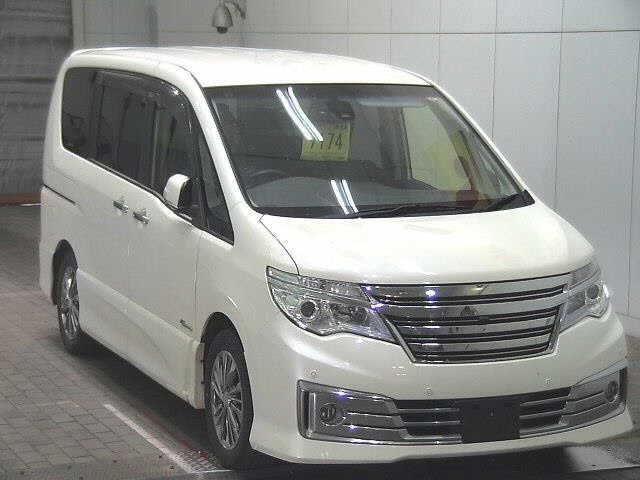 NISSAN SERENA 2015