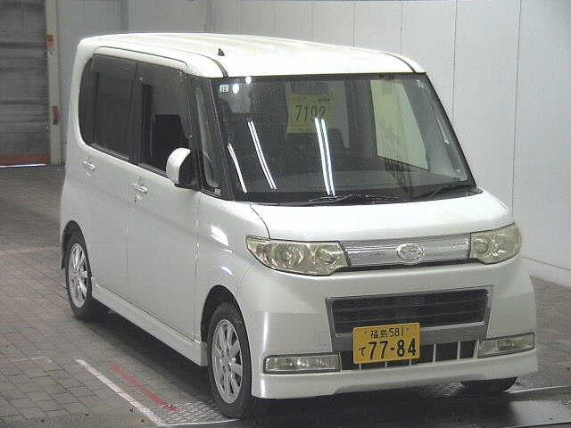 DAIHATSU TANTO 2009