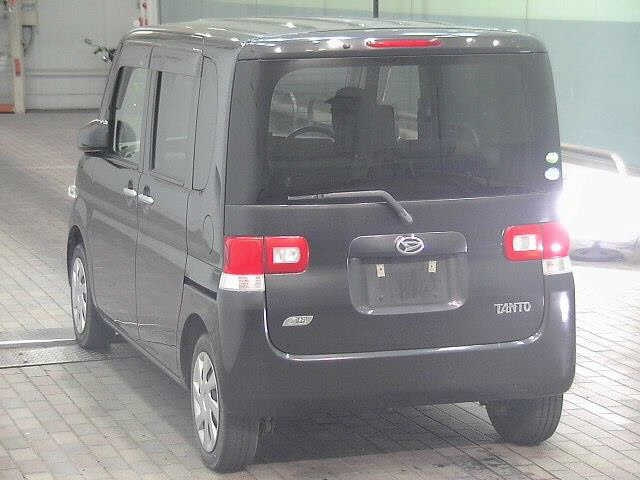 DAIHATSU TANTO 2012