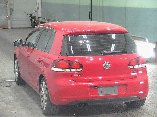 VOLKSWAGEN GOLF 2010