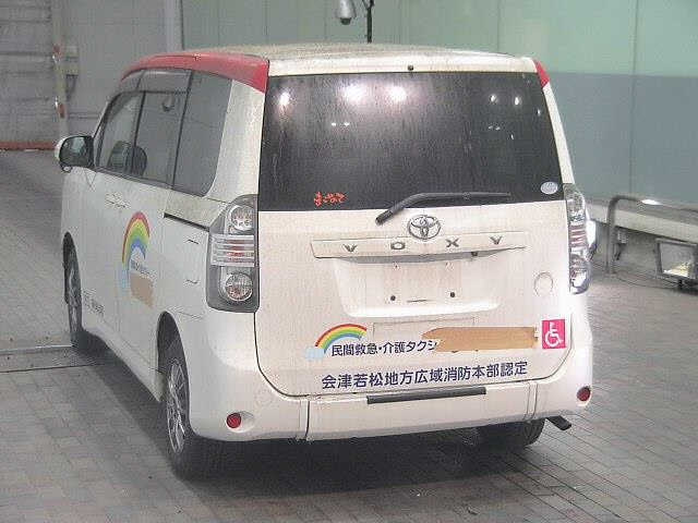 TOYOTA VOXY 2008
