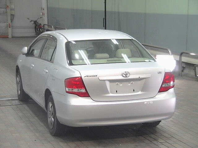 TOYOTA COROLLA AXIO 2010