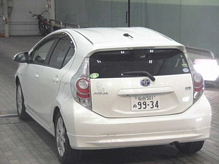 TOYOTA AQUA 2013