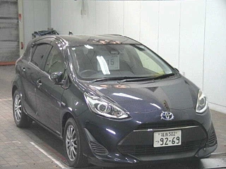 TOYOTA AQUA 2017