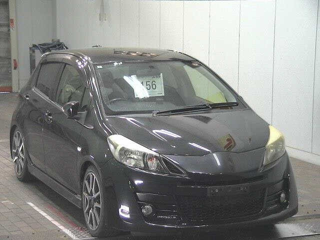 TOYOTA VITZ 2012