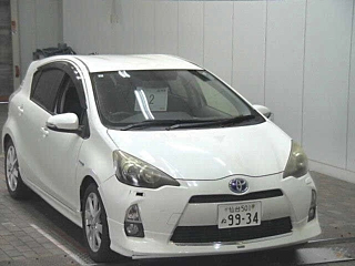 TOYOTA AQUA 2013
