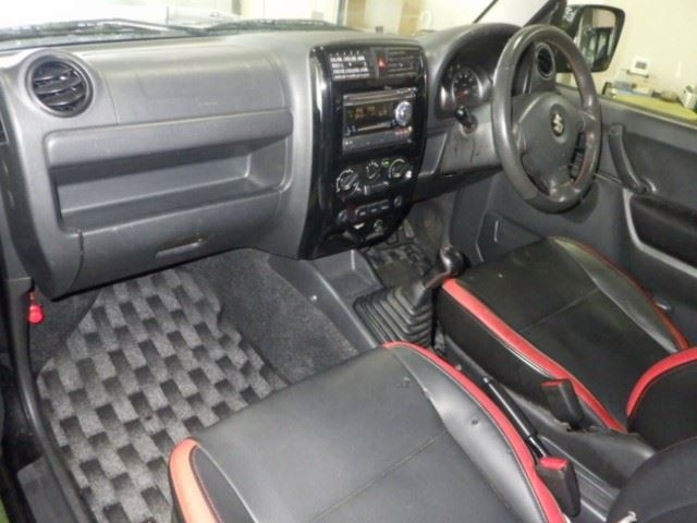 SUZUKI JIMNY 2012