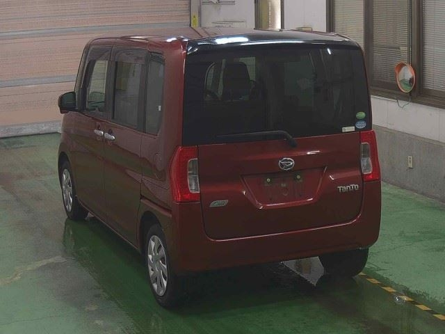 DAIHATSU TANTO 2014