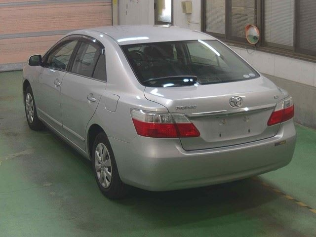 TOYOTA PREMIO 2008