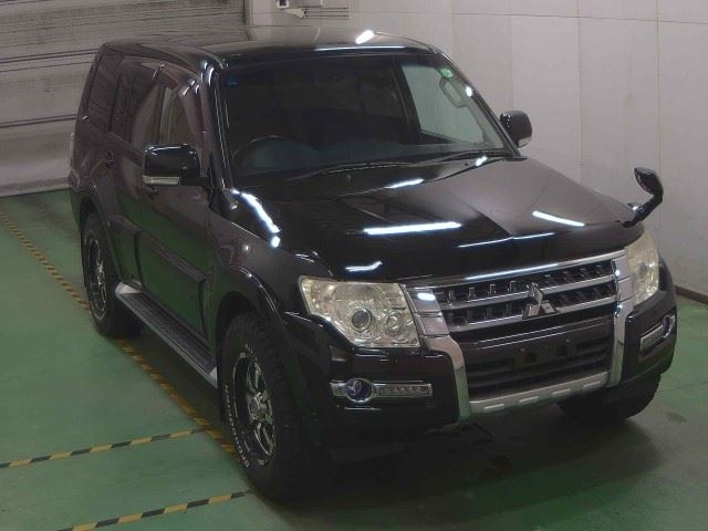 MITSUBISHI PAJERO 2014