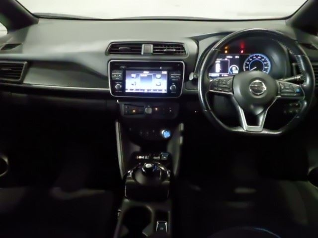 NISSAN LEAF 2018