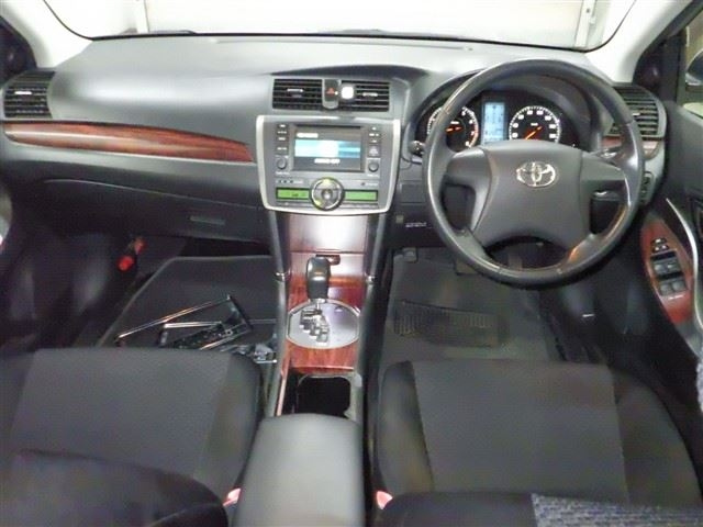 TOYOTA PREMIO 2008