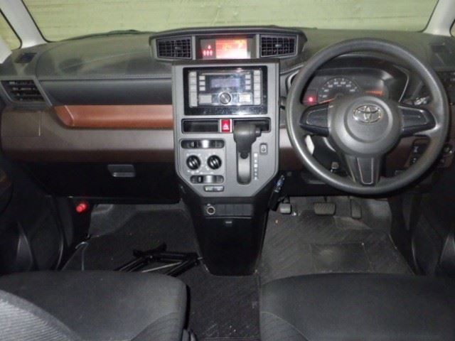 TOYOTA ROOMY 2018