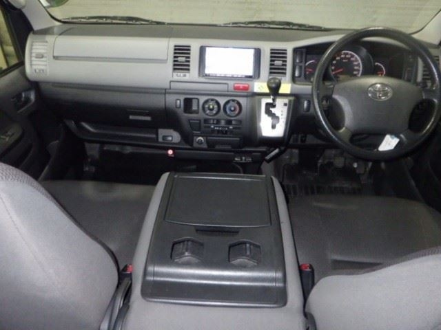 TOYOTA HIACE VAN 2012