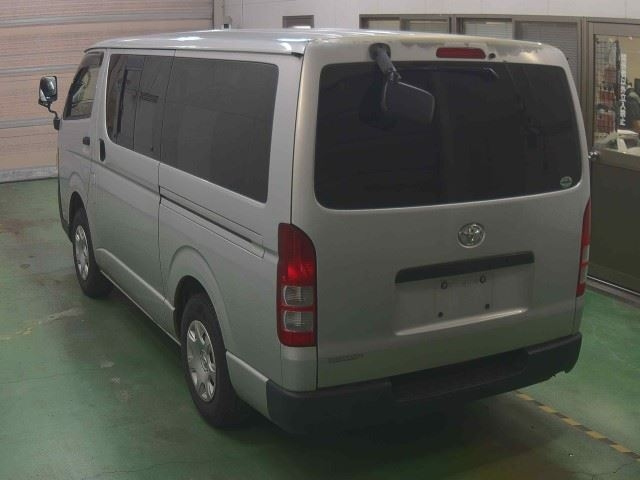 TOYOTA HIACE VAN 2012