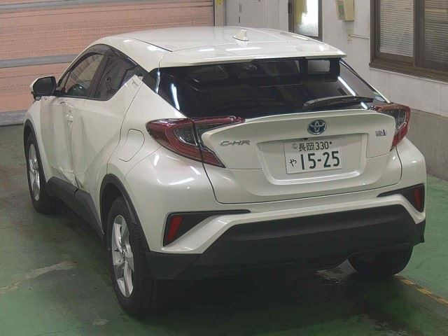 TOYOTA C-HR 2018