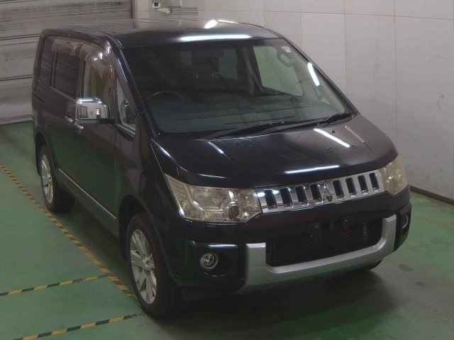 MITSUBISHI DELICA D5 2012
