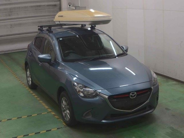 MAZDA DEMIO 2016