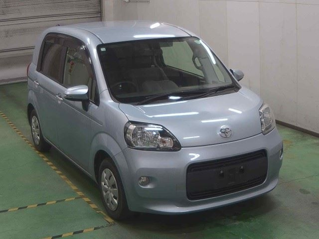 TOYOTA PORTE 2012