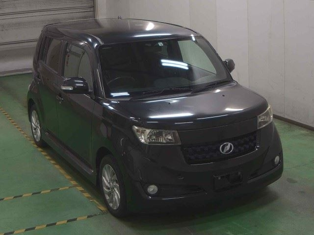 TOYOTA BB 2012