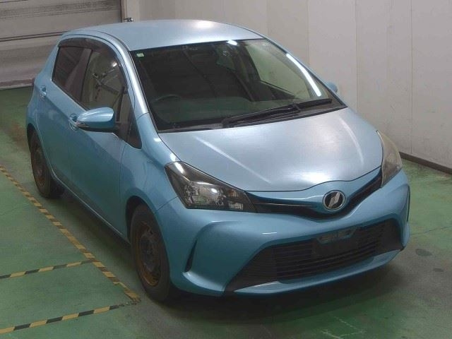 TOYOTA VITZ 2014