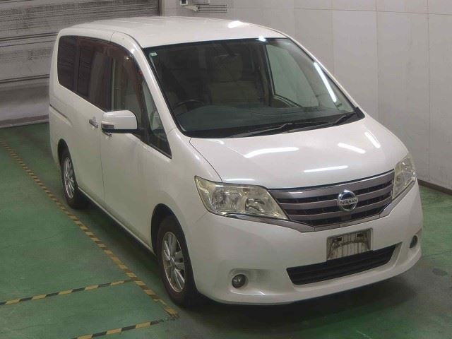 NISSAN SERENA 2011