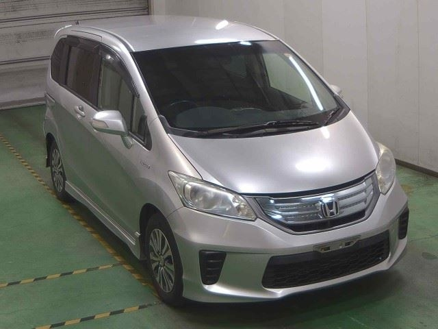 HONDA FREED 2013