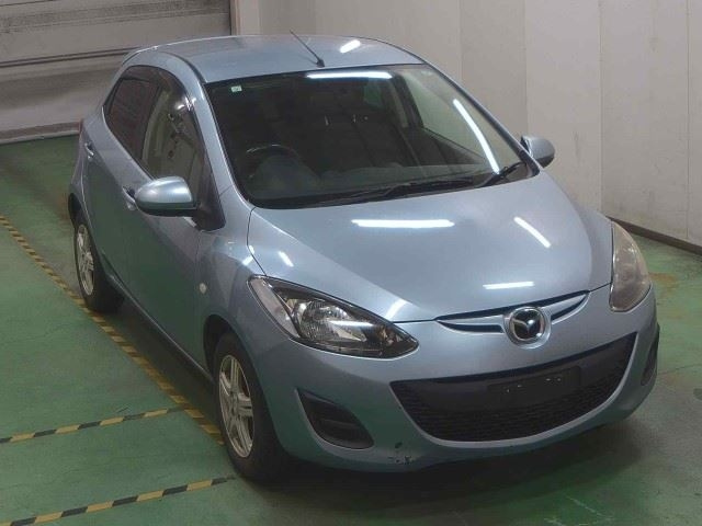 MAZDA DEMIO 2013
