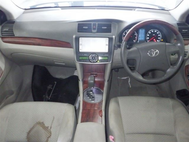 TOYOTA PREMIO 2009