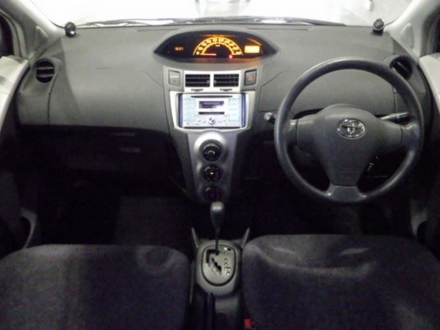 TOYOTA VITZ 2008