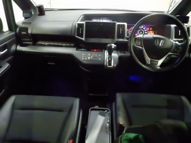 HONDA STEP WAGON 2013