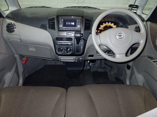 NISSAN ROOX 2010