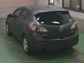 MAZDA AXELA 2010