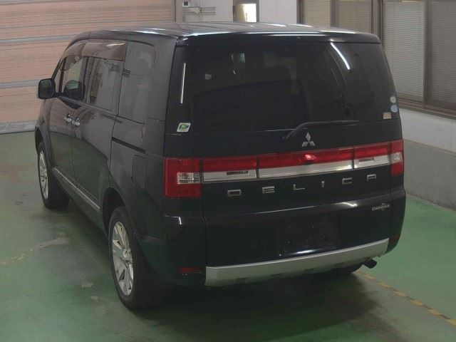MITSUBISHI DELICA D5 2012