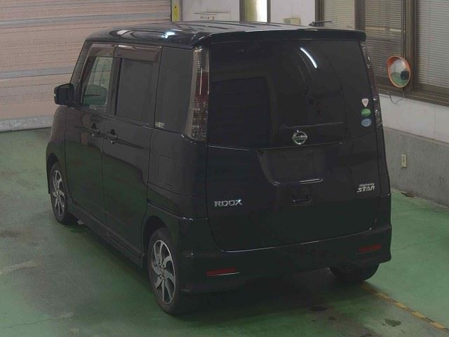 NISSAN ROOX 2012