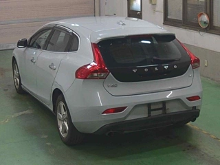 VOLVO V40 2013