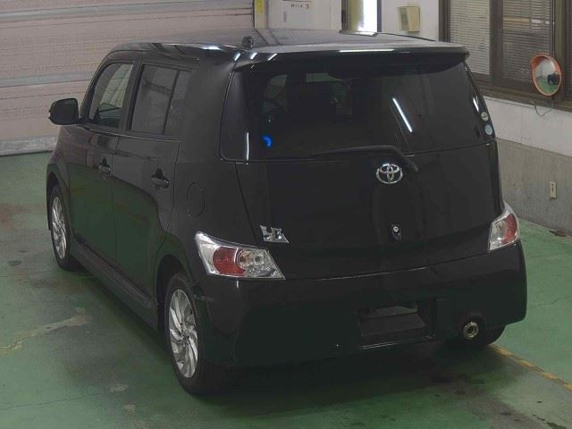 TOYOTA BB 2012